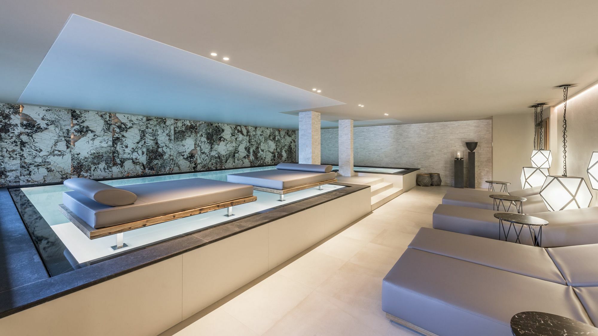 Hotel Montchalet 5*